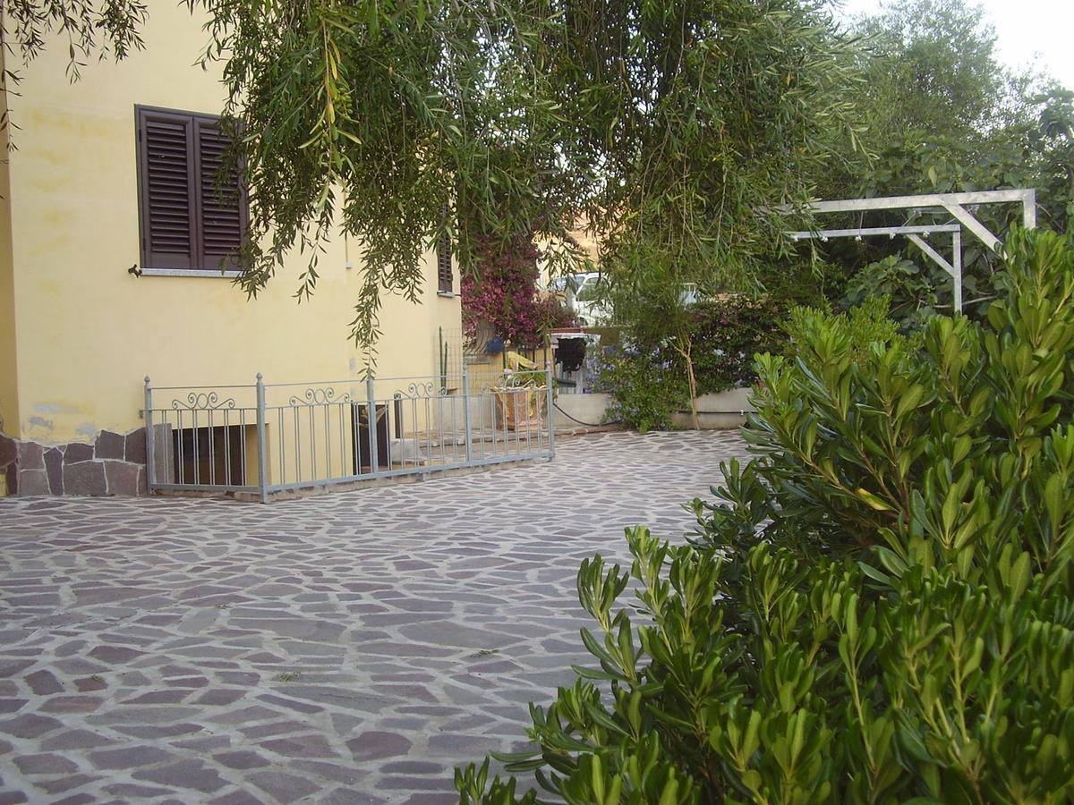 Villa Dettori San Teodoro  Bagian luar foto